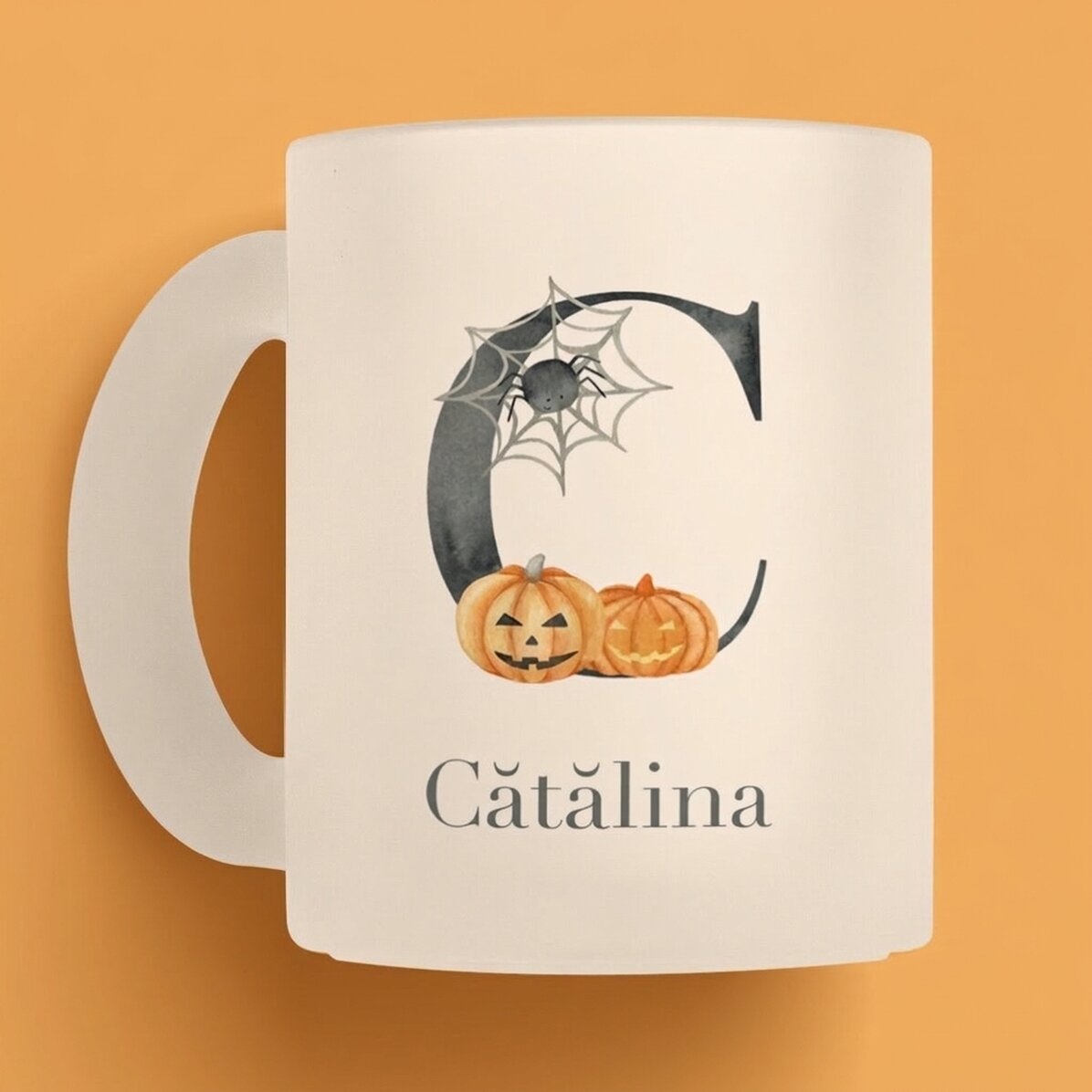 Personalisierte Tasse mit Initiale und Namen – Halloween