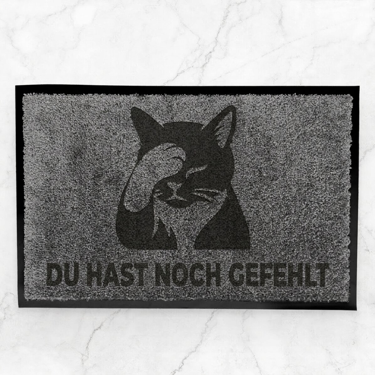 Individuell gestaltete Eingangsmatte für den Innenbereich – Facepalm