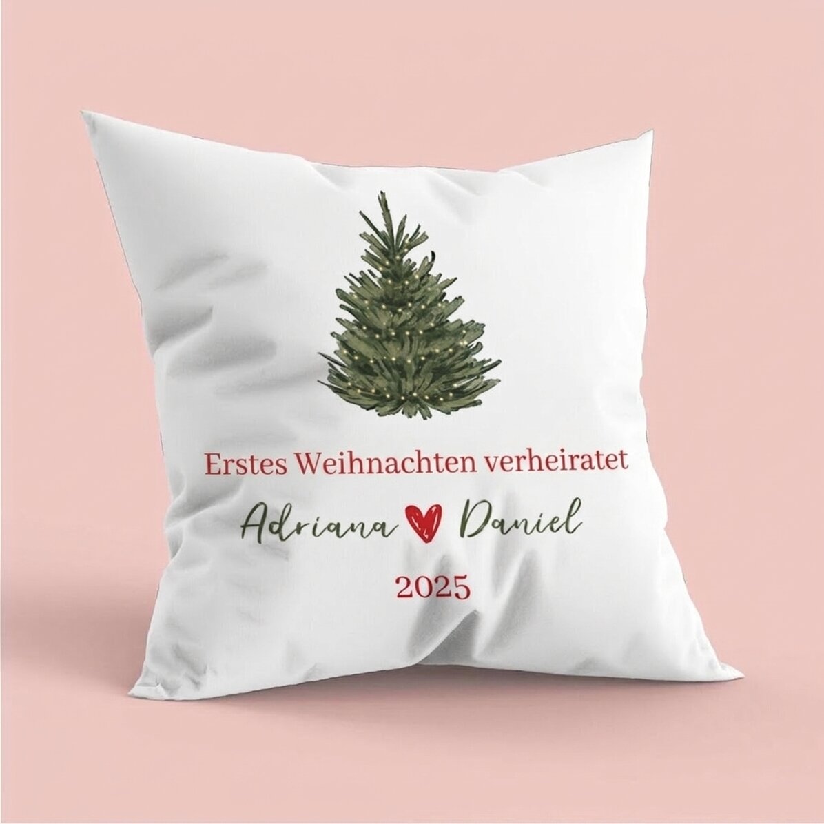 Personalisiertes Kissen mit Botschaft – First Christmas Married