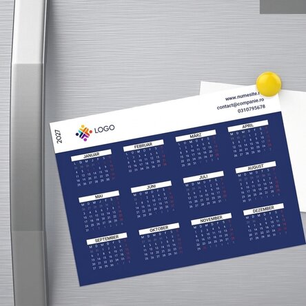 Personalisierter Magnetkalender mit Botschaft und Logo