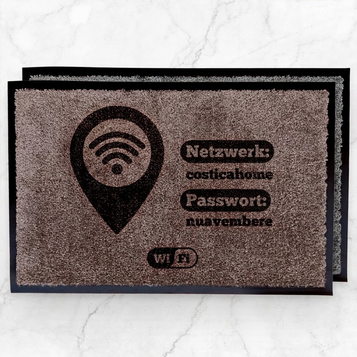 Individuell gestaltete Eingangsmatte für den Innenbereich – WLAN-Zone