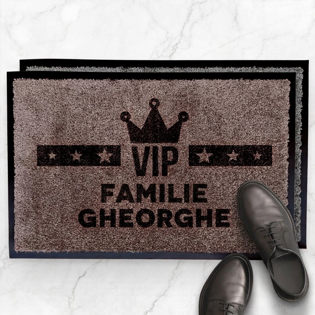 Individuell gestaltete Eingangsmatte für den Innenbereich – Die VIP-Familie