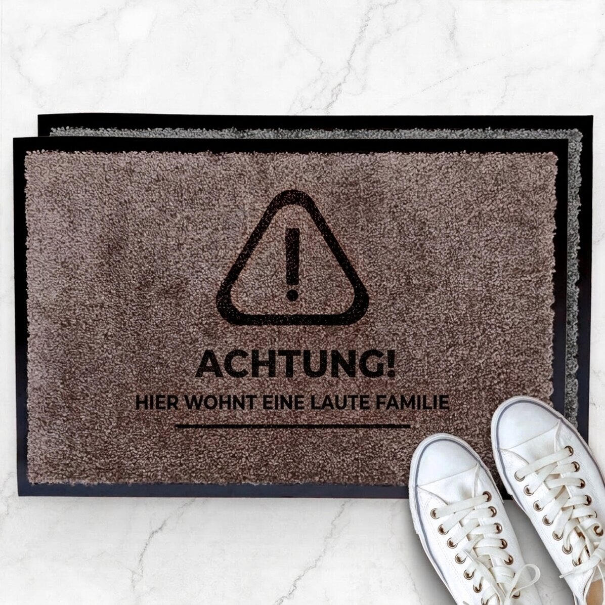 Individuell gestaltete Eingangsmatte für den Innenbereich – Achtung!