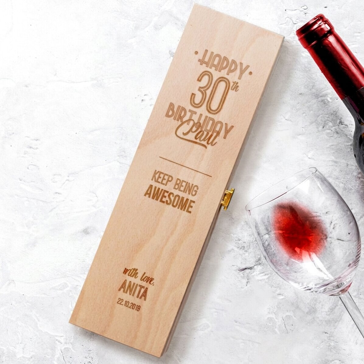 Personalisierte Weinkiste – Grußbotschaft zum Geburtstag