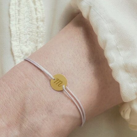 Personalisiertes Armband mit Kordel – 10-mm-Münze – 14-karätiges Gold – Initialen-Modell