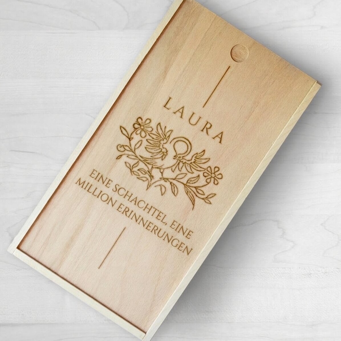 Personalisierte Geschenkbox aus Holz – Vogel