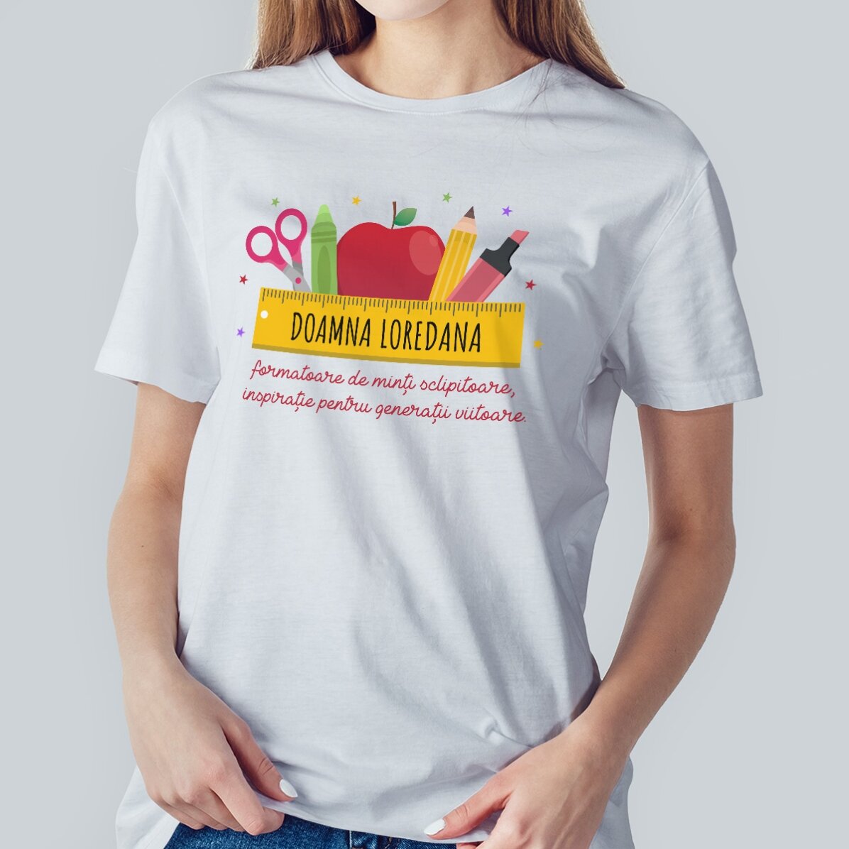 Personalisiertes Baumwoll-T-Shirt mit Namen für Lehrer – Schulbedarf