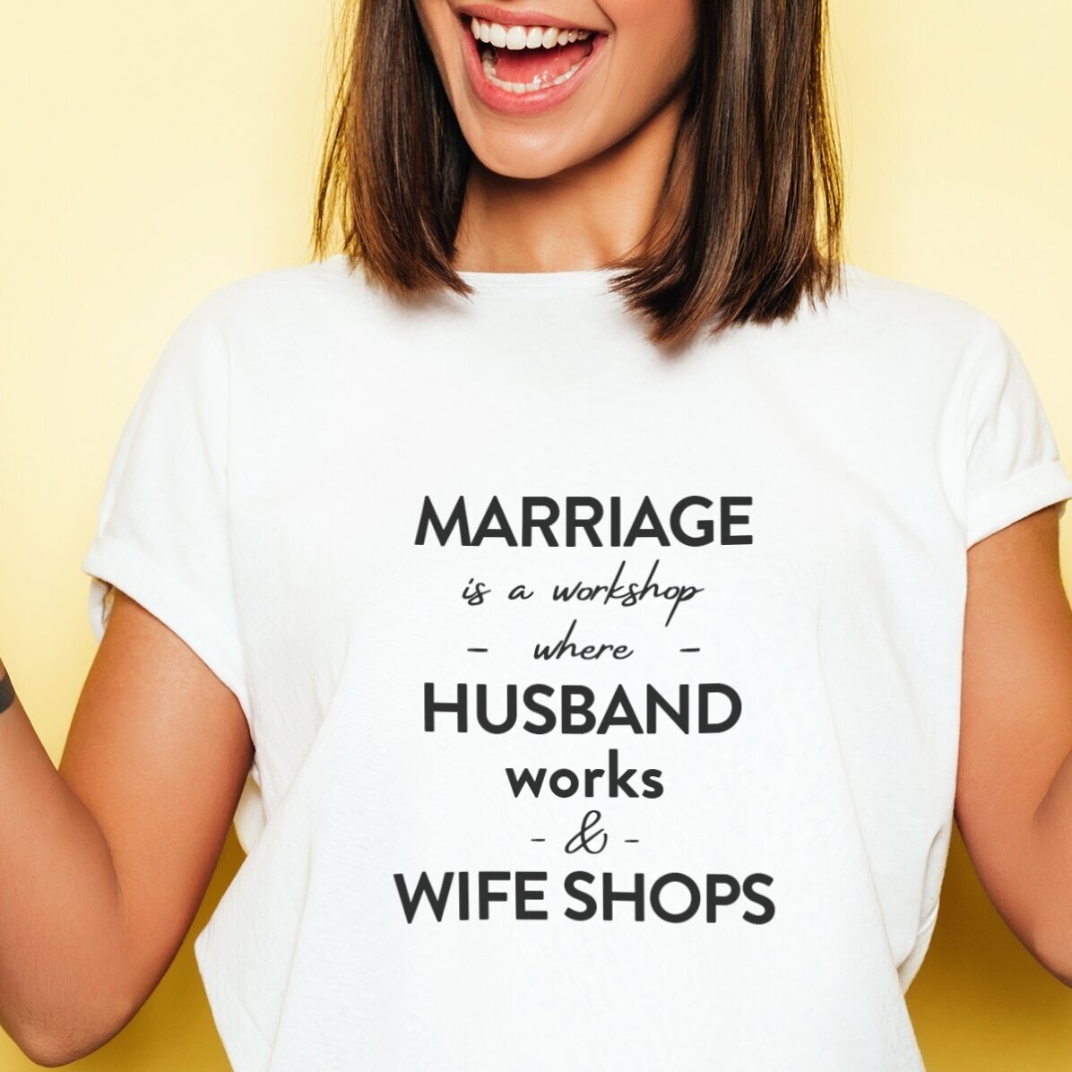 Personalisiertes Baumwoll-T-Shirt mit einem Spruch zum Thema Hochzeit