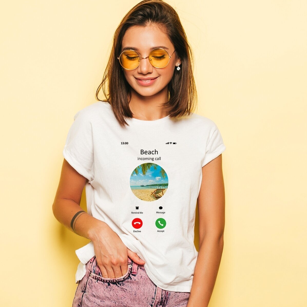 Personalisiertes T-Shirt mit Foto und Text – Incoming call
