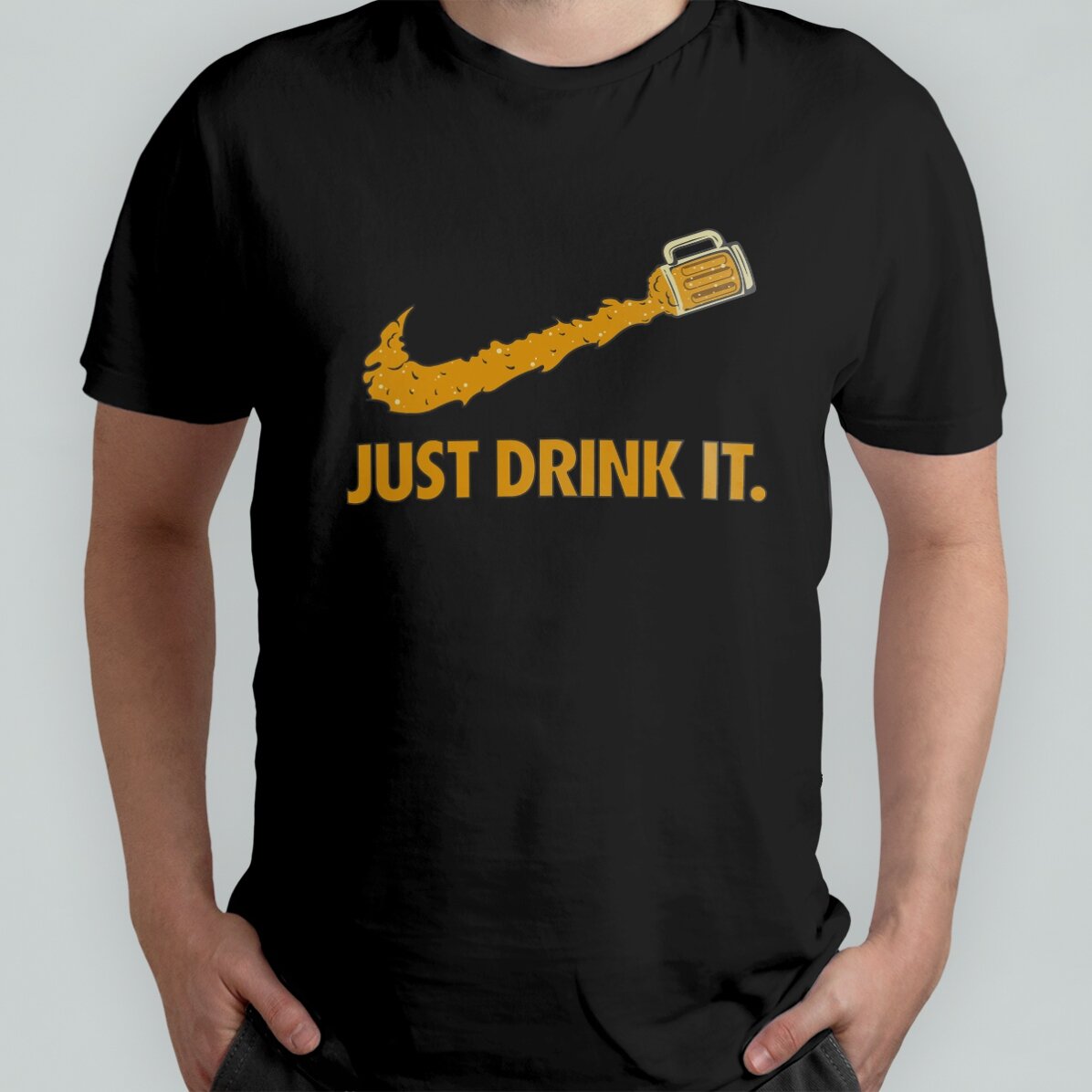 Personalisiertes T-Shirt mit Aufdruck – „Just drink it“